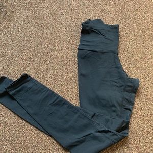 SOLD❌Black colorfulkoala legging